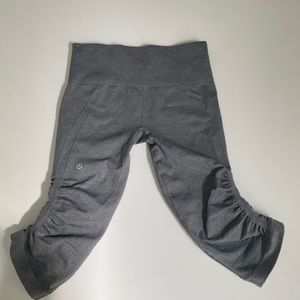 Lululemon yoga crop
